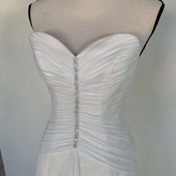 Maggie Sottero Wedding Dress - Picture 2 of 8